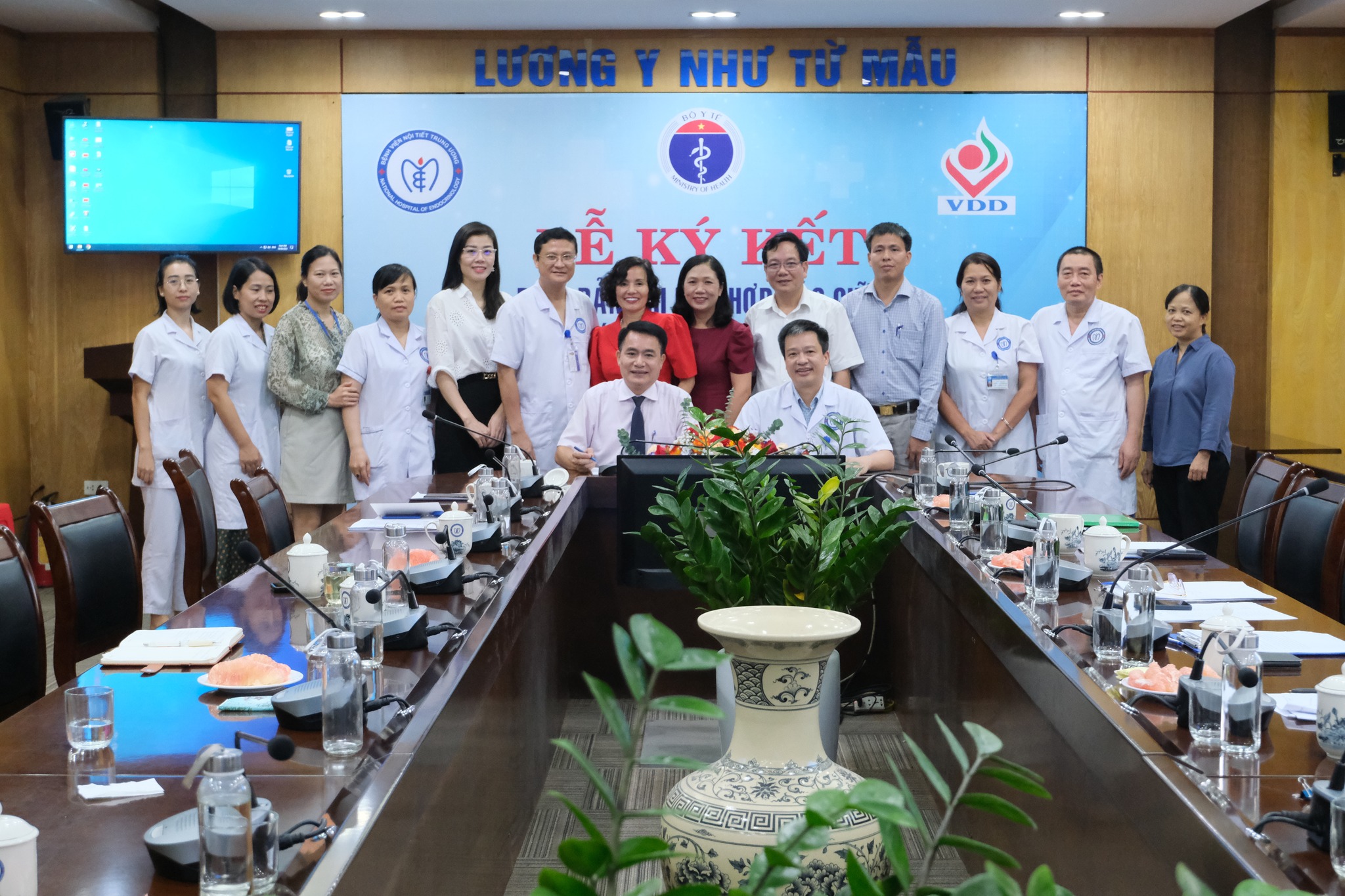 KÝ KẾT BIÊN BẢN GHI NHỚ HỢP TÁC GIỮA BỆNH VIỆN NỘI TIẾT TRUNG ƯƠNG VÀ VIỆN DINH DƯỠNG