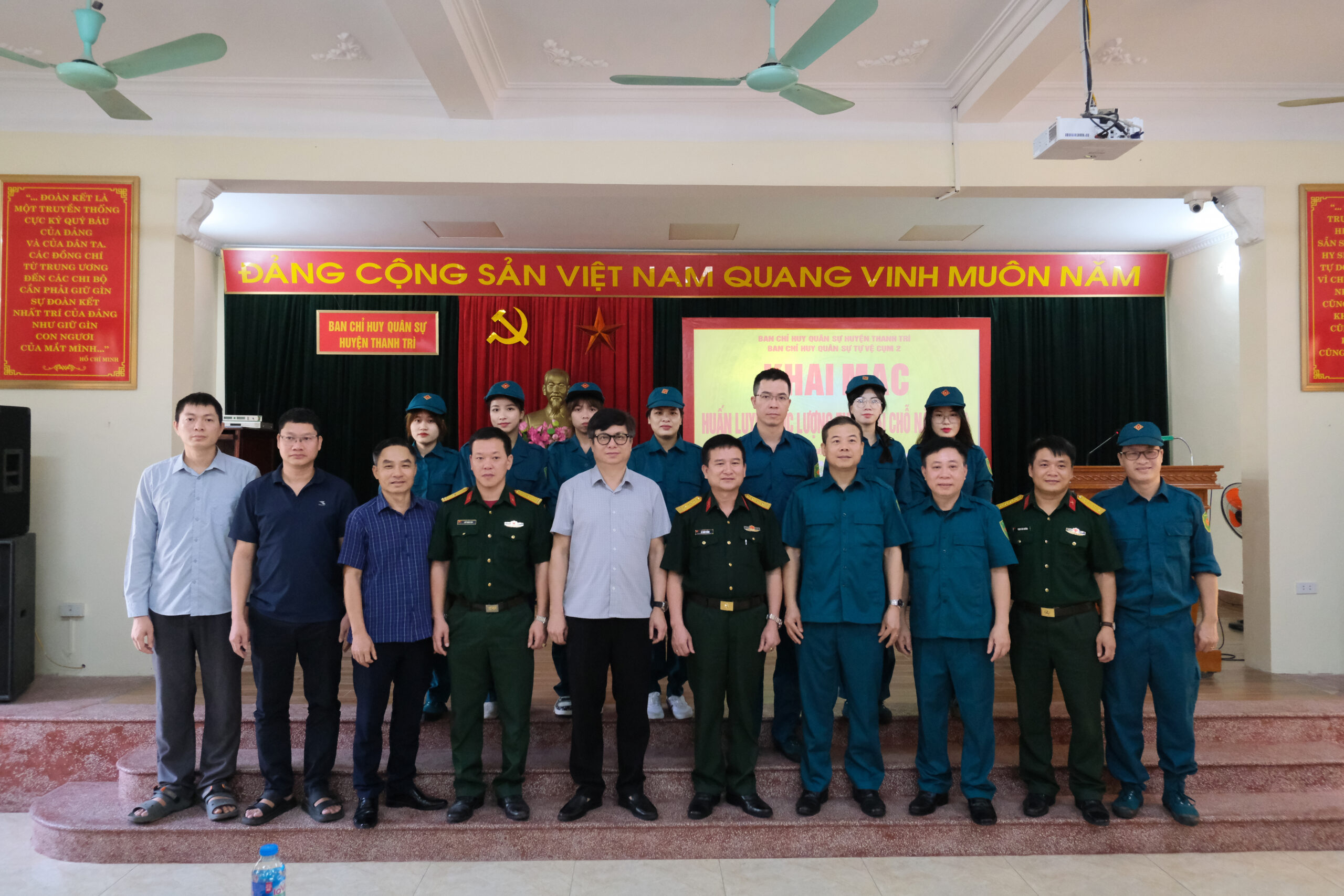 Khai mạc huấn luyện lực lượng tự vệ tại chỗ cụm 2- huyện Thanh Trì năm 2024