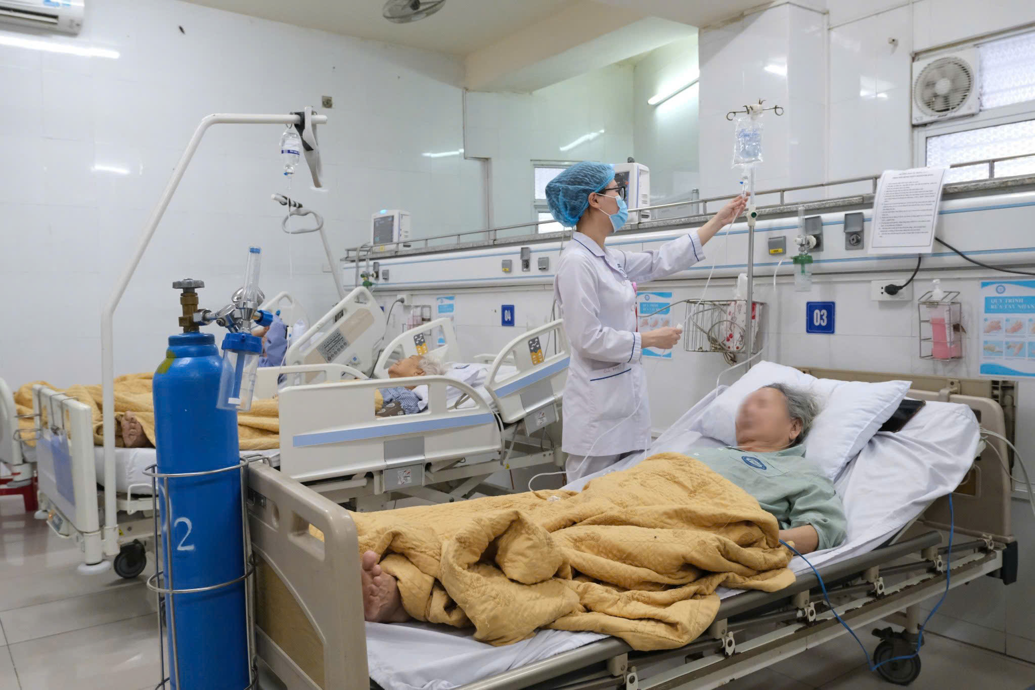 Bệnh viện Nội tiết Trung ương xử trí ca bệnh hôn mê biến chứng nặng trên nền đái tháo đường và nhiều bệnh lý phối hợp