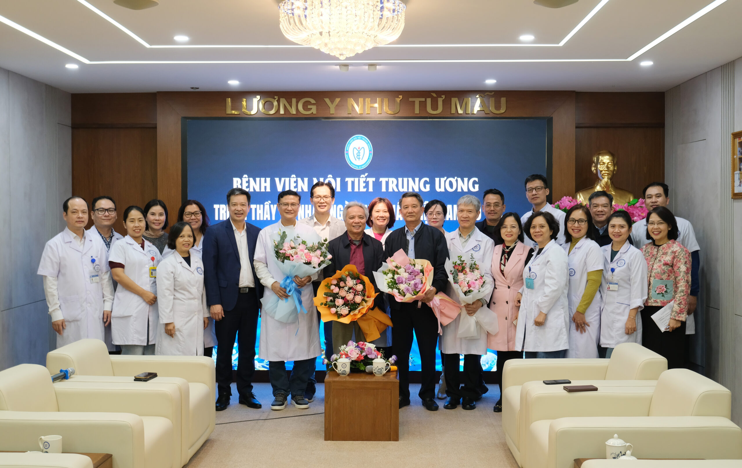 Bệnh viện Nội tiết Trung ương tổ chức Lễ gặp mặt tri ân Thầy/Cô nhân ngày Nhà giáo Việt Nam 20/11